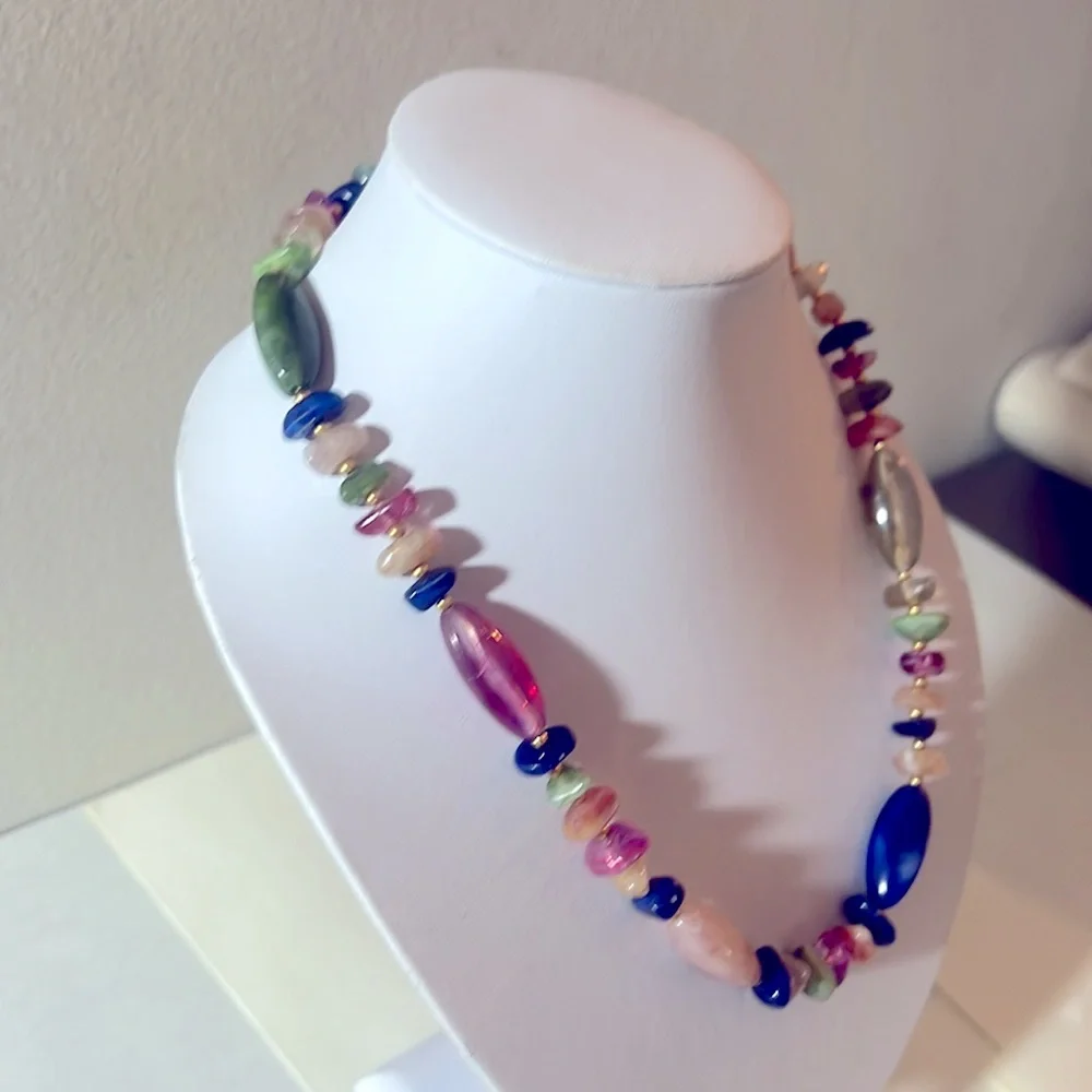 Multi Colored Necklace - Picture 3 of 4